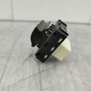 Interrupteur de leve vitre avant gauche CITROEN C3 3 PHASE 2 Essence