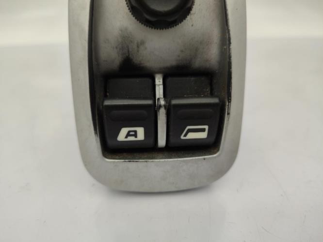 Interrupteur de leve vitre avant gauche PEUGEOT 206+ Diesel