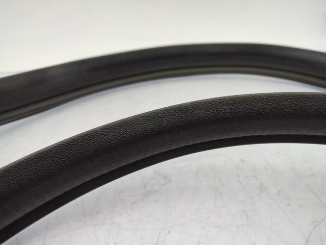 Joint de porte arriere gauche PEUGEOT 108 Essence