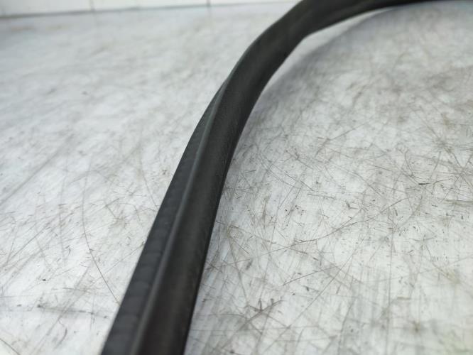 Joint de porte avant droite PEUGEOT 108 Essence