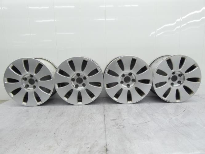 Jeu de 4 jantes  AUDI A4 2 AVANT PHASE 1 BREAK Diesel