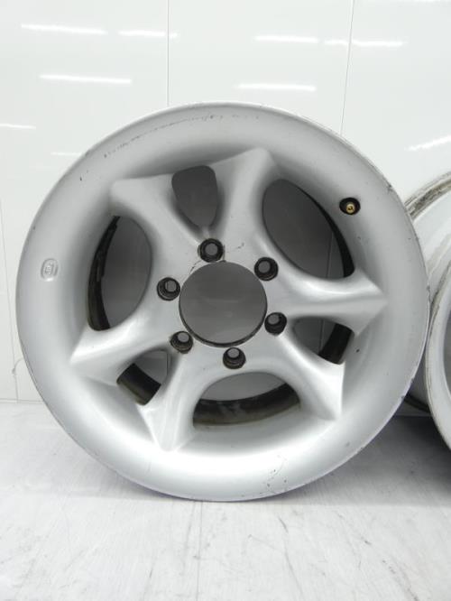 Jeu de 4 jantes  NISSAN TERRANO 2 PHASE 1 Diesel