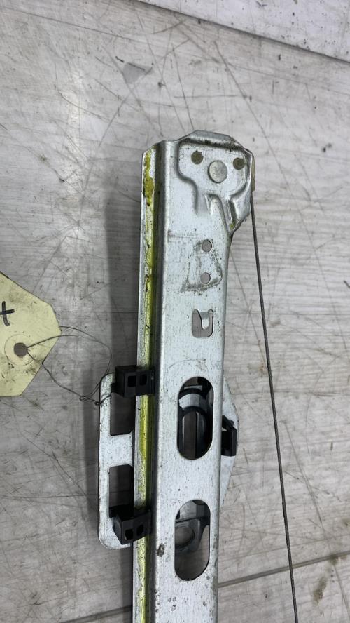 Leve vitre electrique arriere droit MERCEDES CLASSE M 163 PHASE 2 Essence