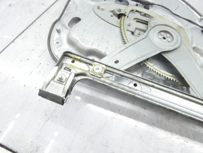 Leve vitre electrique arriere droit FORD FOCUS 2 PHASE 1 Diesel