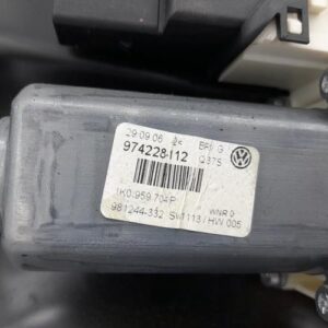 Leve vitre electrique arriere droit VOLKSWAGEN PASSAT 5 Diesel