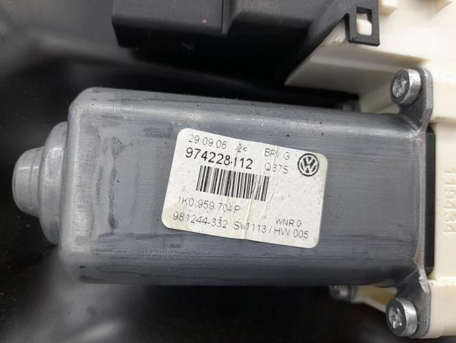 Leve vitre electrique arriere droit VOLKSWAGEN PASSAT 5 Diesel