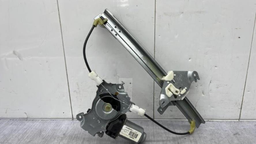 Leve vitre electrique arriere droit NISSAN ALMERA TINO PHASE 2 Essence