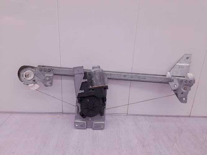 Leve vitre electrique arriere droit PEUGEOT 307 PHASE 2 BREAK Diesel
