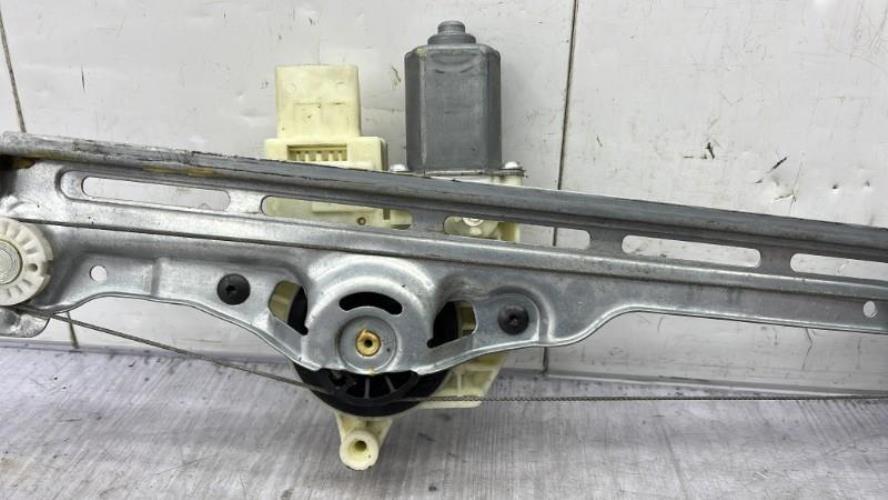 Leve vitre electrique arriere droit PEUGEOT 308 2 PHASE 1 Diesel