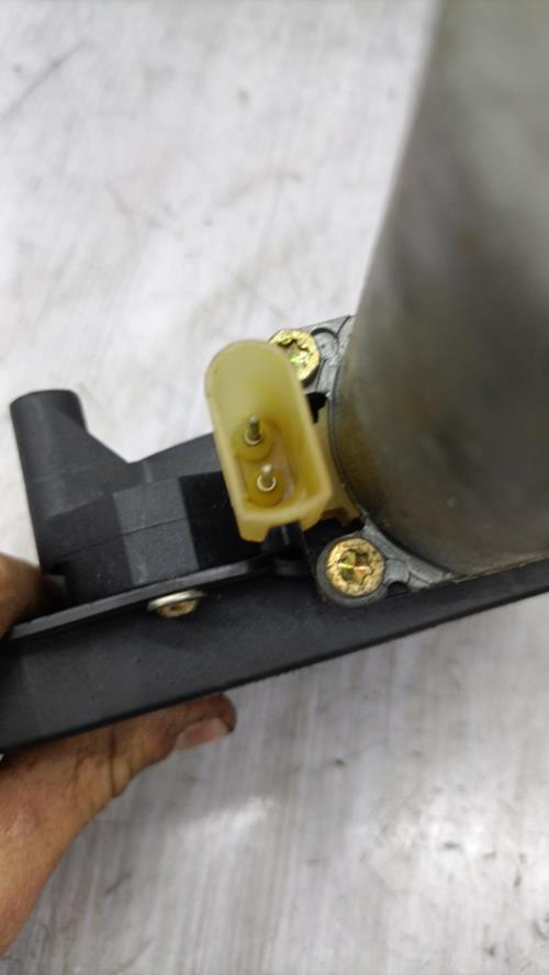 Leve vitre electrique arriere gauche FORD MONDEO 1 PHASE 2 Diesel