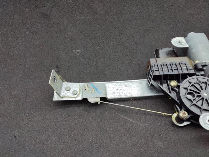 Leve vitre electrique arriere gauche FORD MONDEO 2 BREAK Essence