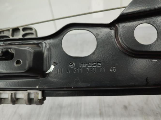 Leve vitre electrique arriere gauche MERCEDES CLASSE E 211 PHASE 1 Diesel