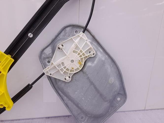 Leve vitre electrique arriere gauche VOLKSWAGEN GOLF PLUS PHASE 2 Essence