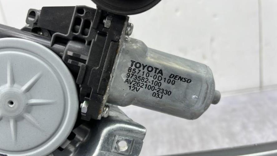 Leve vitre electrique arriere gauche TOYOTA AURIS 1 PHASE 1 Diesel