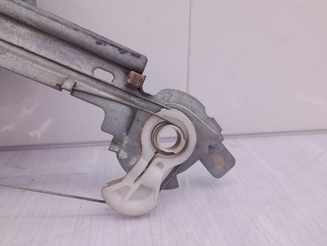 Leve vitre electrique arriere gauche RENAULT SCENIC 2 PHASE 1 Diesel