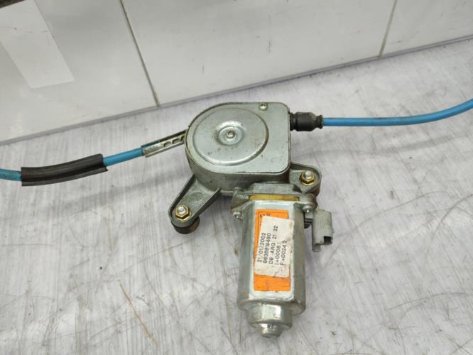 Leve vitre electrique arriere gauche PEUGEOT 406 PHASE 1 Diesel