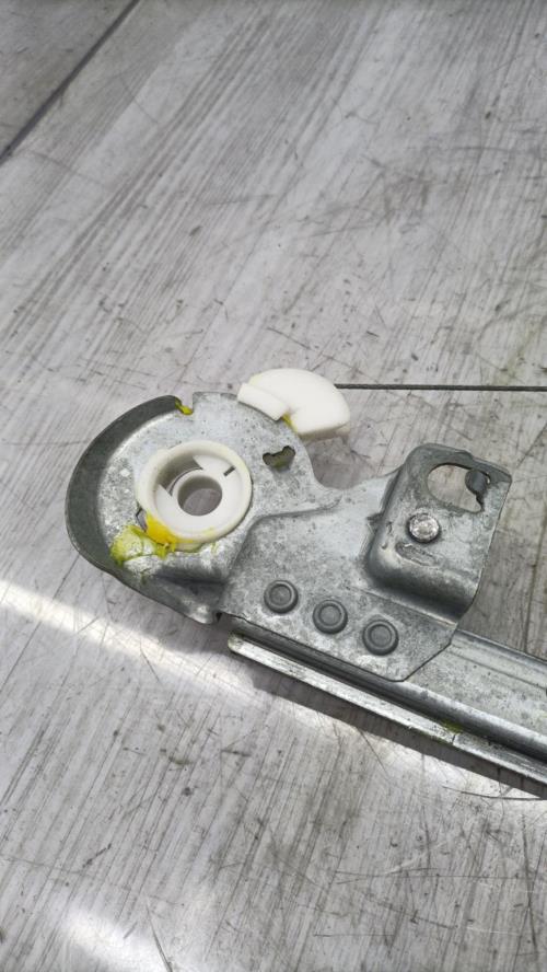 Leve vitre electrique arriere gauche PEUGEOT 307 PHASE 1 BREAK Diesel