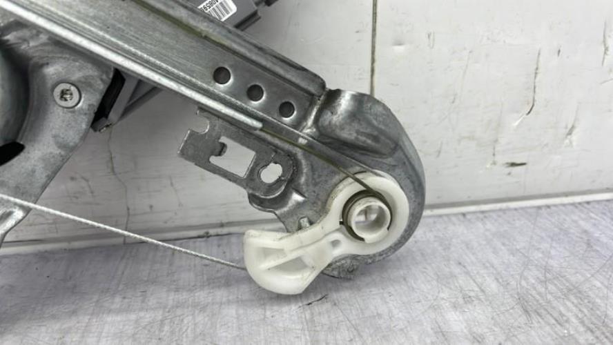 Leve vitre electrique arriere gauche PEUGEOT 307 PHASE 2 Diesel