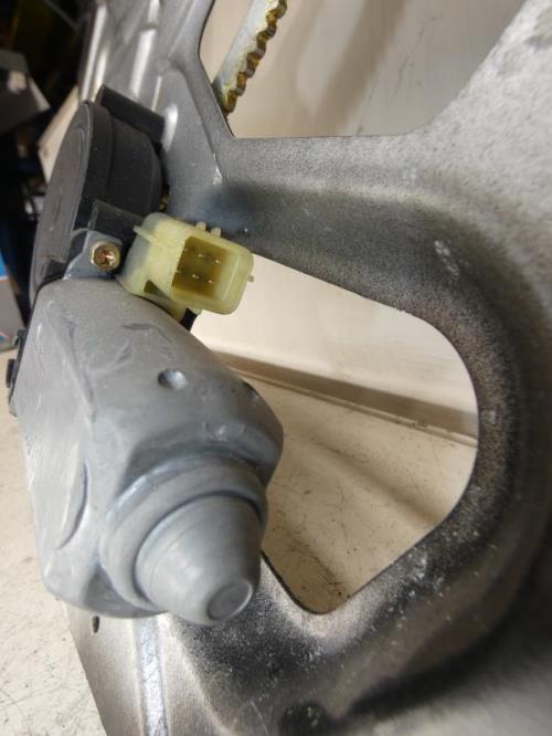 Leve vitre electrique arriere gauche LAND ROVER RANGE ROVER 2 PHASE 1 Diesel