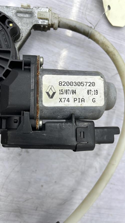 Leve vitre electrique arriere gauche RENAULT LAGUNA 2 PHASE 2 BREAK