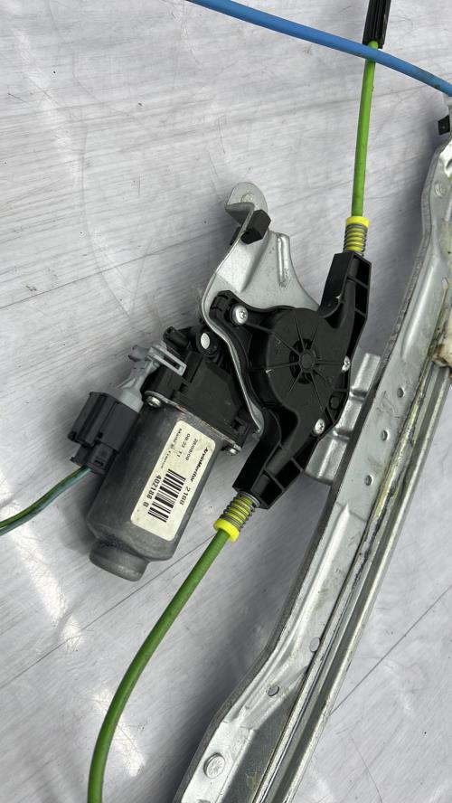 Leve vitre electrique avant droit CITROEN C3 PICASSO PHASE 1 Diesel