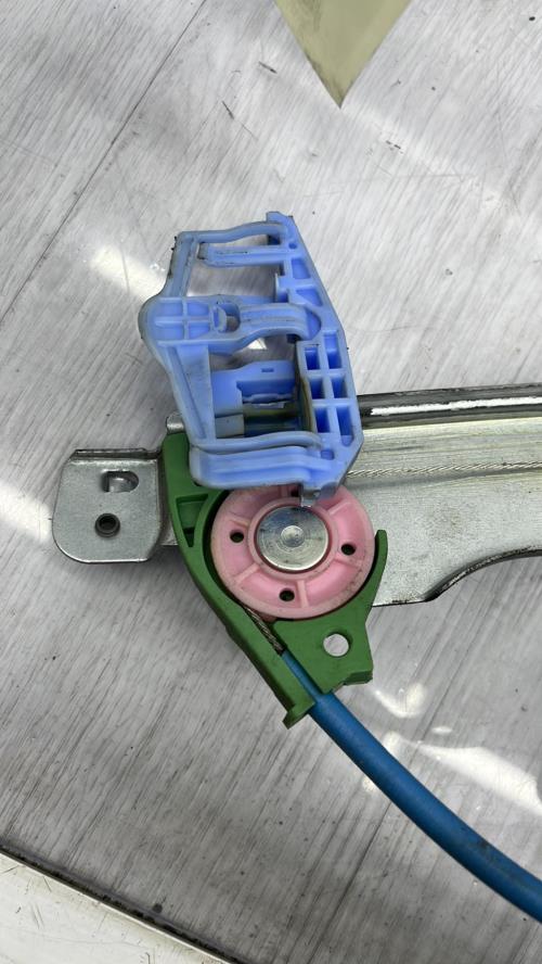 Leve vitre electrique avant droit CITROEN C2 PHASE 1 Essence