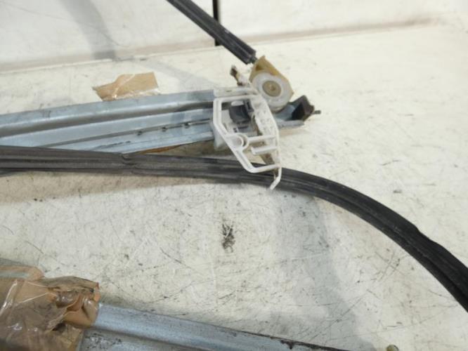 Leve vitre electrique avant droit CITROEN XSARA PICASSO