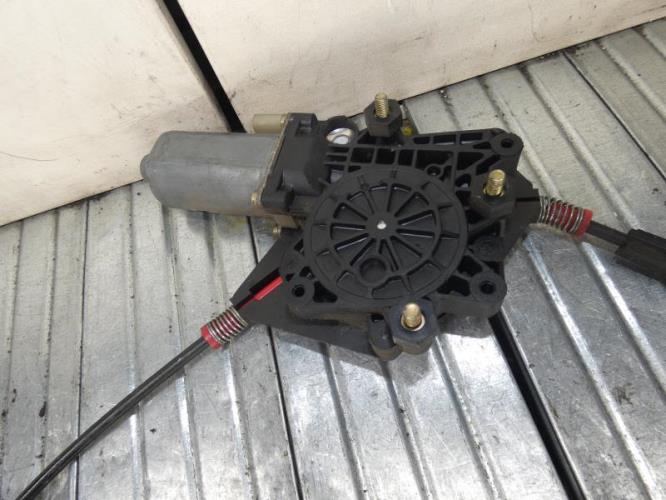 Leve vitre electrique avant droit FORD FIESTA 4 PHASE 1 Essence