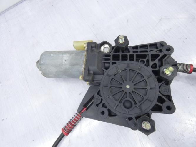 Leve vitre electrique avant droit FORD FIESTA 4 PHASE 2 Diesel