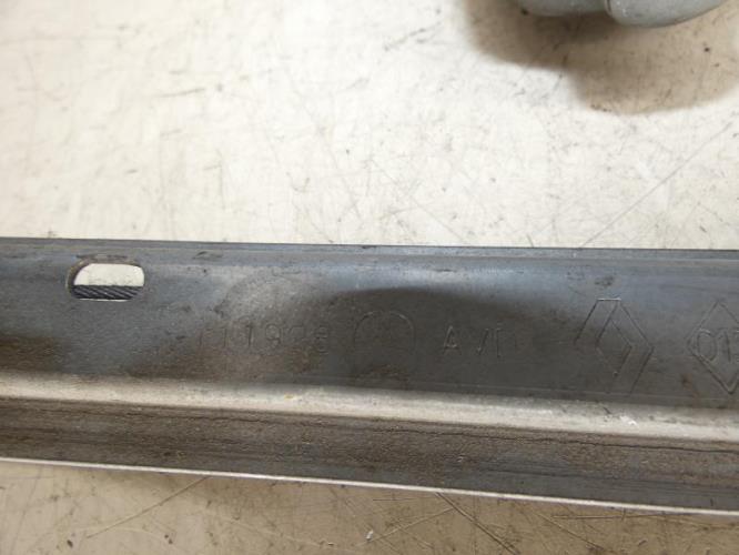 Leve vitre electrique avant droit RENAULT