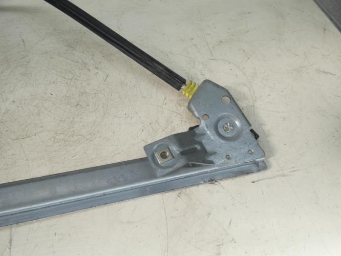 Leve vitre electrique avant droit RENAULT