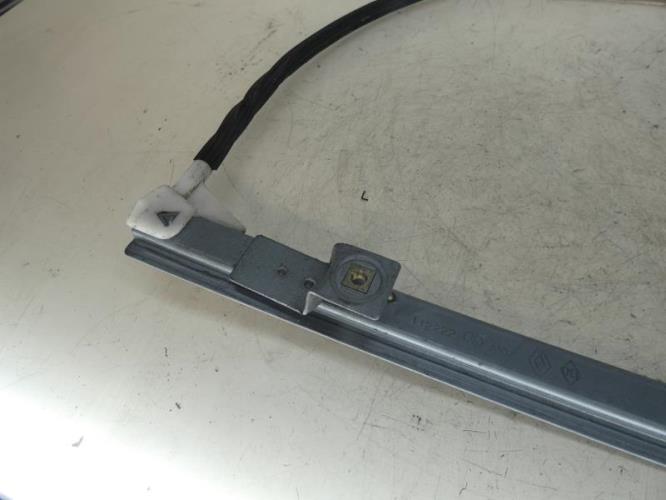 Leve vitre electrique avant droit RENAULT