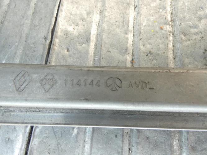 Leve vitre electrique avant droit RENAULT