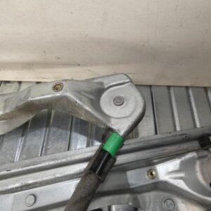 Leve vitre electrique avant droit FORD FOCUS 1 Diesel