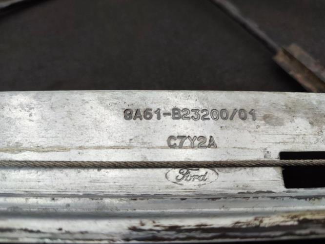 Leve vitre electrique avant droit FORD FIESTA 6 PHASE 1 Diesel