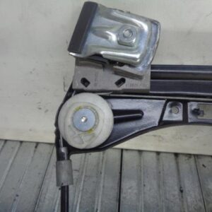 Leve vitre electrique avant droit MERCEDES CLASSE C 203 PHASE 1 Diesel