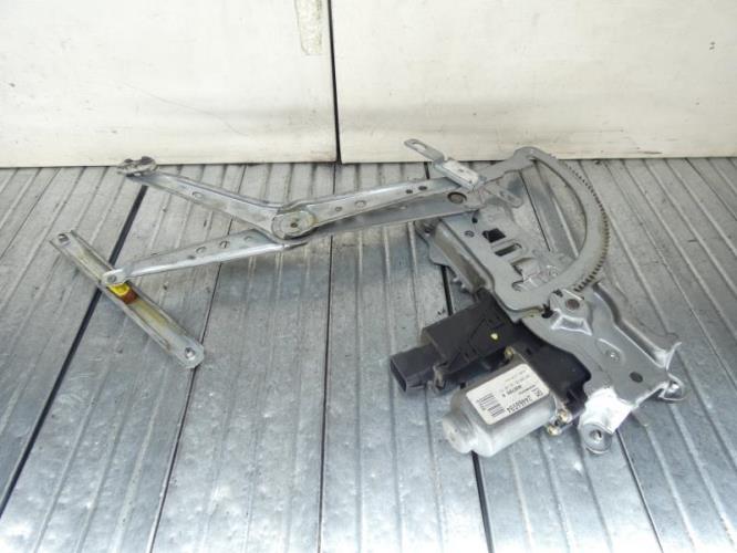 Leve vitre electrique avant droit OPEL