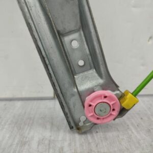 Leve vitre electrique avant droit OPEL CORSA D PHASE 1 Essence