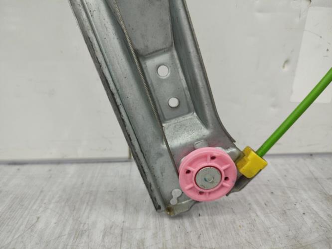 Leve vitre electrique avant droit OPEL CORSA D PHASE 1 Essence