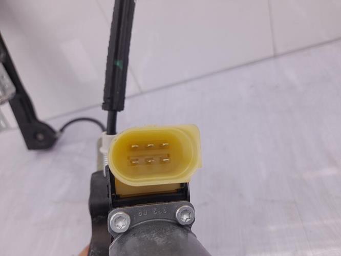 Leve vitre electrique avant droit MINI MINI 2 R56 PHASE 1 Essence