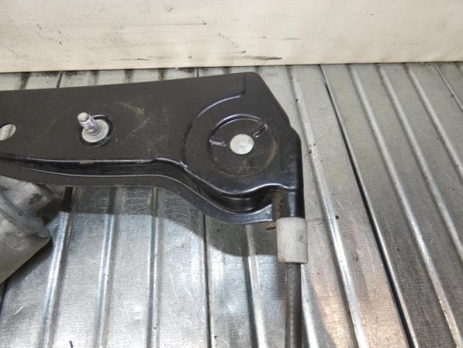 Leve vitre electrique avant droit BMW SERIE 1 E87 PHASE 1 Diesel