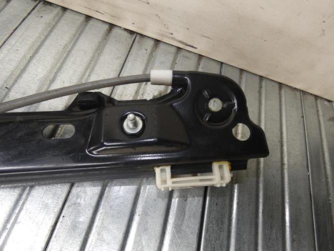 Leve vitre electrique avant droit BMW SERIE 1 E87 PHASE 1 Diesel