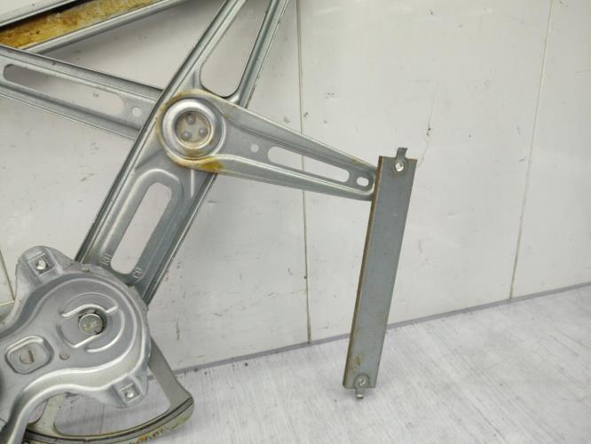 Leve vitre electrique avant droit TOYOTA AURIS 1 PHASE 2 Essence