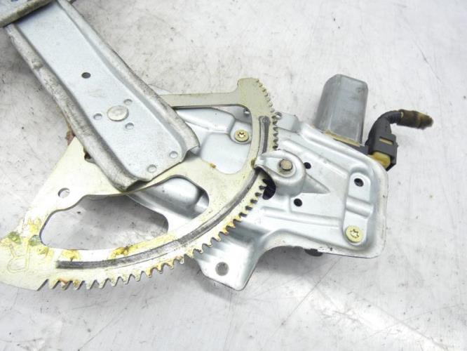 Leve vitre electrique avant droit TOYOTA YARIS 1 PHASE 1 Essence