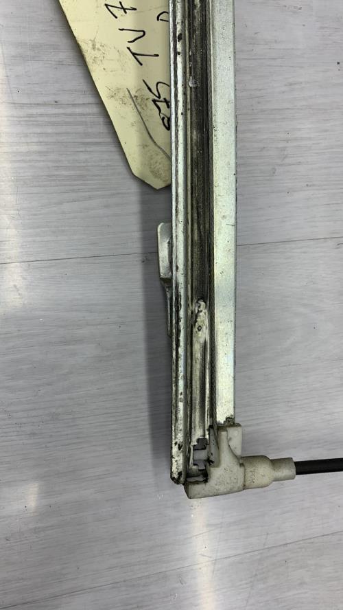 Leve vitre electrique avant droit RENAULT MEGANE 1 PHASE 2 BREAK Diesel