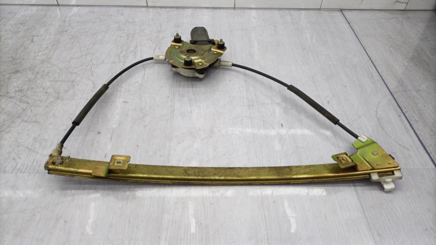 Leve vitre electrique avant droit RENAULT MEGANE 1 PHASE 1 Essence