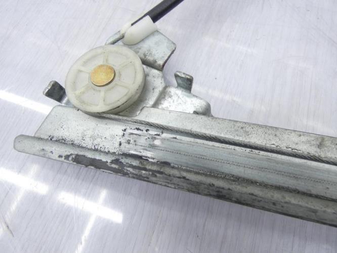 Leve vitre electrique avant droit RENAULT MEGANE 1 PHASE 2 Essence