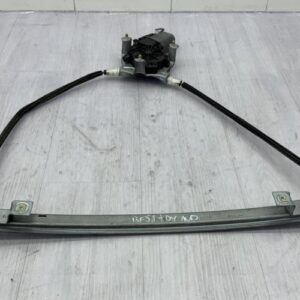 Leve vitre electrique avant droit RENAULT CLIO 2 PHASE 1 Essence