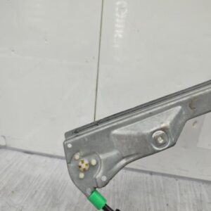 Leve vitre electrique avant droit RENAULT CLIO 2 PHASE 1 Essence