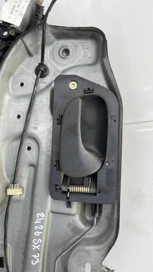 Leve vitre electrique avant droit RENAULT LAGUNA 1 PHASE 2 Diesel